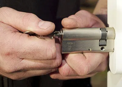 Super Locksmith Services Lewisburg, OH 937-310-7127 Super Locksmith Services Lewisburg, OH 937-310-7127 - 29-10